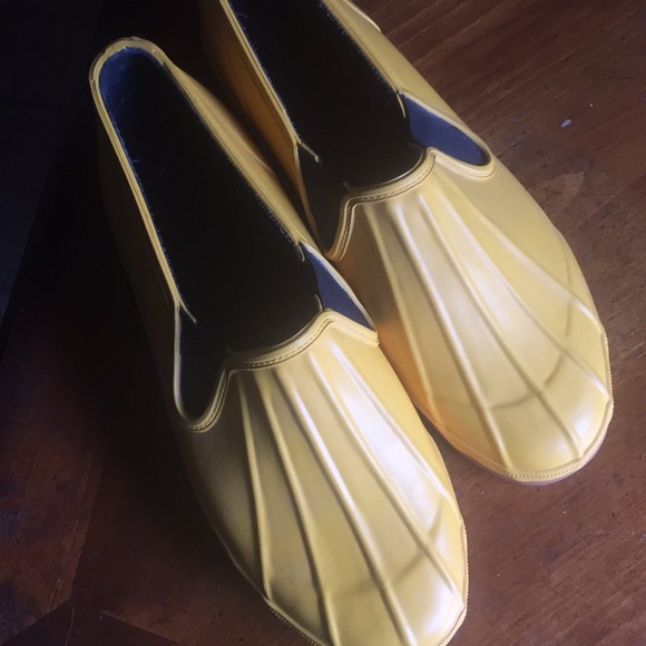 Shoes - NWOT  Yellow rain shoes